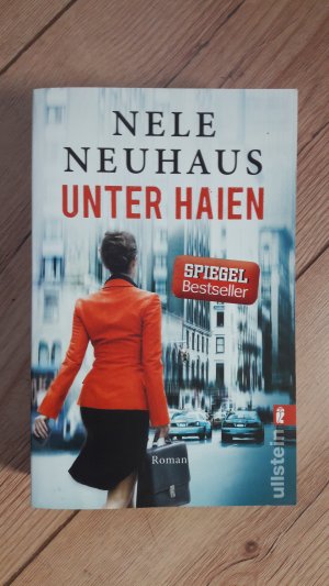 gebrauchtes Buch – Nele Neuhaus – Unter Haien