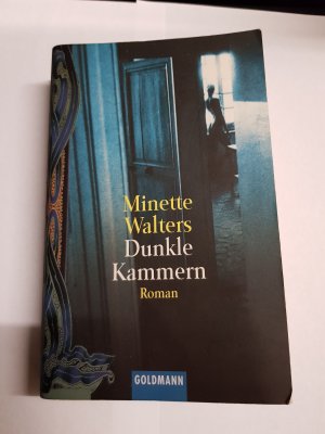 gebrauchtes Buch – Minette Walters – Dunkle Kammern