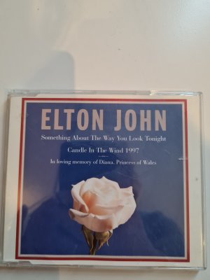 gebrauchter Tonträger – Elton John – Something About The Way You Look Tonight / Candle In The Wind