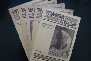 Wiener Küche. Illustrierte Monatsschrift über Küche und Kochen. Konvolut der sehr raren 5 letzten Hefte: Nr. 155 (Feber/März 1944), 156, 157, 158, 159 […]