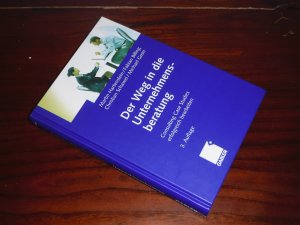 gebrauchtes Buch – Hartenstein, Martin; Billing – Der Weg in die Unternehmensberatung. Consulting Case Studies erfolgreich bearbeiten