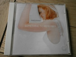 gebrauchter Tonträger – Madonna – Something To Remember