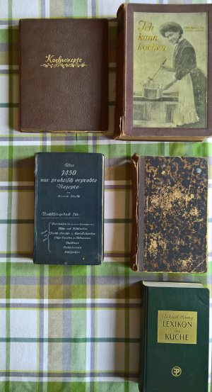 Konvolut historischer Kochbücher – Lehmann (1838), Höntsch (1913), Hering (1966), Urban (1909) und ein Rezeptbuch mit einigen alten Rezeptausschnitten […]