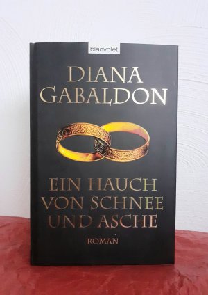 gebrauchtes Buch – Diana Gabaldon – Ein Hauch von Schnee und Asche