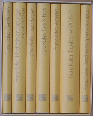 Werke. 7 Bände, Hardcover, im O-Schuber: Der Prozeß, Hochzeitsvorbereitungen auf dem Lande, Erzählungen, Das Schloß, Amerika, Tagebücher 1010 -1923, Beschreibungen […]