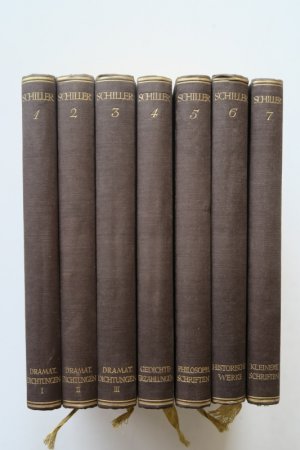 Schiller, Friedrich von: Schillers Saemtliche Werke. 7 Bände. Leipzig, Im Inselverlag, (1924). 636 S., 2 Bl.; 716 S., 2 Bl.; 800 S., 2 Bl.; 688 S., 2 […]