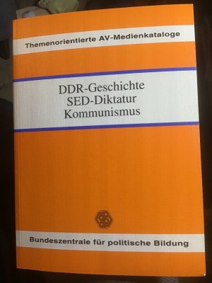 gebrauchtes Buch – Detlef Dechant – DDR-Geschichte, SED-Diktatur, Kommunismus . Themenorientierte AV - Medienkataloge