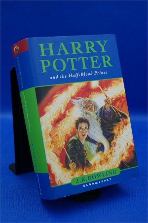 gebrauchtes Buch – Rowling, Joanne K – Harry Potter and the Half-Blood Prince - Children's Edition + :::Geschenk:::