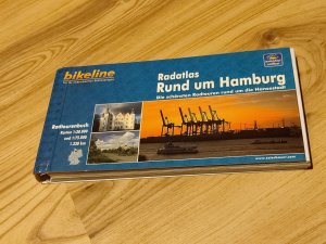 gebrauchtes Buch – Esterbauer Verlag – Radatlas Rund um Hamburg - Die schnsten Radtouren rund um die Hansestadt. Karten 1:20.000 und 1:75.000, 1.230 km