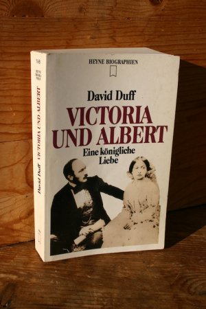 Victoria und Albert. Eine königliche Liebe (ISBN 9788126908578)