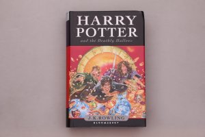 gebrauchtes Buch – Rowling, Joanne K – HARRY POTTER AND THE DEATHLY HALLOWS.