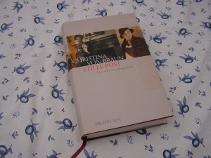 gebrauchtes Buch – Braun, Christina von – Stille Post - Eine andere Familiengeschichte