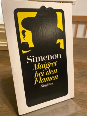 gebrauchtes Buch – Georges Simenon – Maigret bei den Flamen. Roman. Deutsch von Claus Sprick.