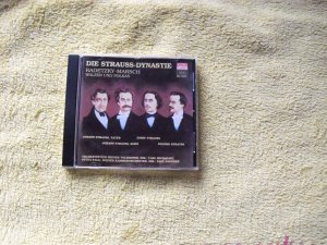 Die Strauss-Dynastie Radetzky-Marsch, Walzer und Polkas