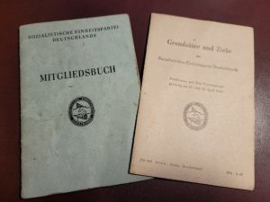 1946 MITGLIEDSBUCH Sozialistische Einheitspartei Deutschlands ( SED ) + Grundsätze und Ziele + Parteistatut