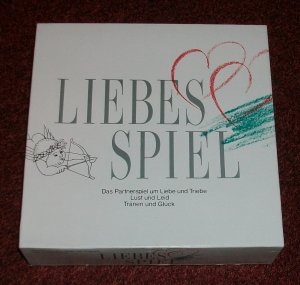 Liebesspiel [Brettspiel]. Das Partnerspiel um Liebe und Triebe, Lust und Leid, Tränen und Glück. Achtung: Nicht für Kinder unter 3 Jahren geeignet!