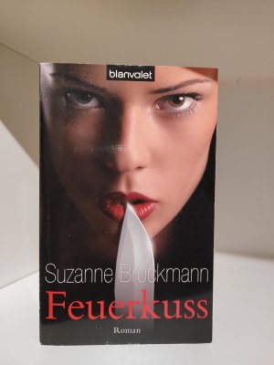 gebrauchtes Buch – Suzanne Brockmann – Feuerkuss