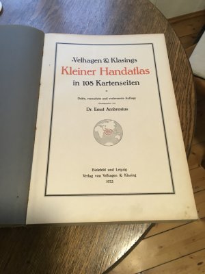 antiquarisches Buch – Velhagen & Klasings Kleiner Handatlas in 108 Kartenseiten.