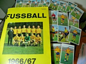 BERGMANN ALBUM Fußball 1966/67 *KOMPLETT 17 AUTOGRAMME SIGNIERT*