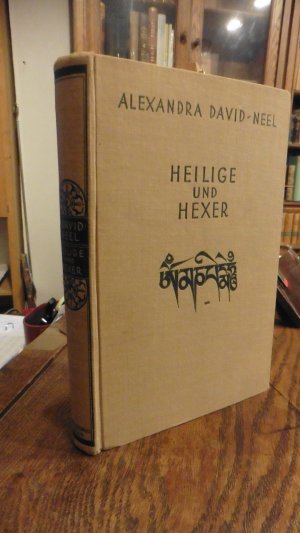 Heilige und Hexer.