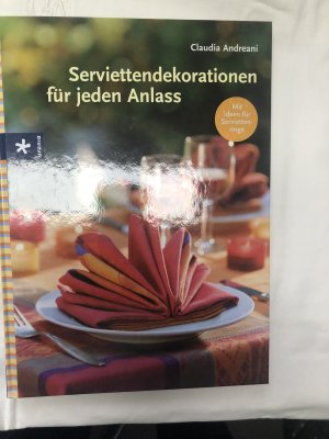 Serviettendekorationen für jeden Anlass