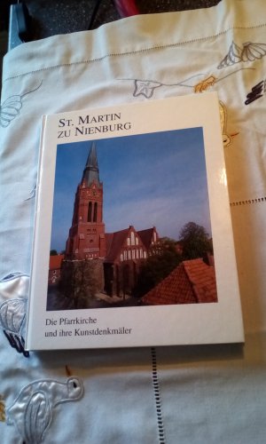 gebrauchtes Buch – Reinhard Karrenbrock – St. Martin zu Nienburg - Die Pfarrkirche, ihre Gewölbemalerei und ihre Kunstdenkmäler