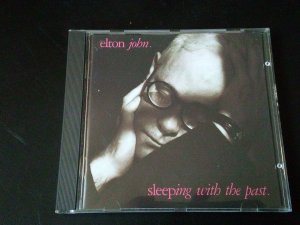 gebrauchter Tonträger – Elton John – Sleeping in the past