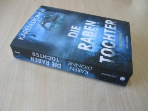 gebrauchtes Buch – Karen Dionne – Die Rabentochter