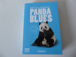 gebrauchtes Buch – Britta Sabbag – Panda Blues. Roman. TB