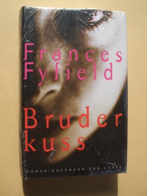 gebrauchtes Buch – Frances Fyfield – Bruderkuss : Roman [noch eingeschweißt]