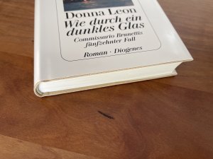 gebrauchtes Buch – Donna Leon – Wie durch ein dunkles Glas