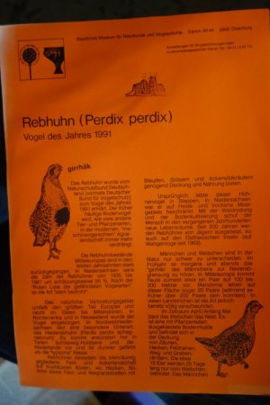 gebrauchtes Buch – Text: Werner BarkemeyerGestaltung: Marion Martens – Staatliches Museum für Naturkunde und Vorgeschichte-Rebhuhn (perdix perdix)- Vogel des Jahres 1991