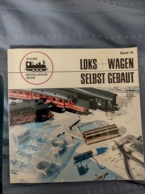 Lokomotive und Wagen selbst gebaut