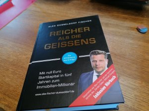 Reicher als die Geissens - Mit null Euro Startkapital in fünf Jahren zum Immobilien-Millionär (Bundle inkl. Hörbuch)