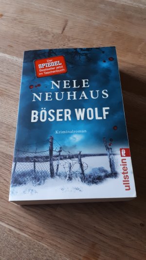 gebrauchtes Buch – Nele Neuhaus – Böser Wolf (Ein Bodenstein-Kirchhoff-Krimi 6) - Kriminalroman | Hochspannend und emotional: Der 6. Fall für Pia Kirchhoff und Oliver von Bodenstein von der Bestsellerautorin