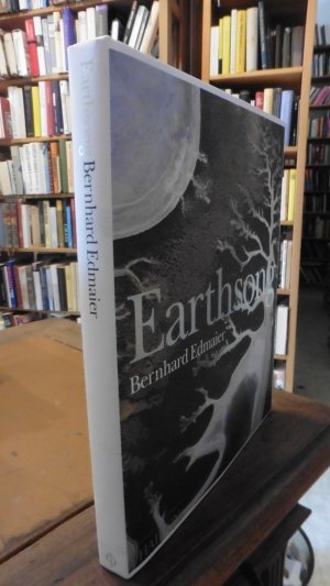 gebrauchtes Buch – Earthsong