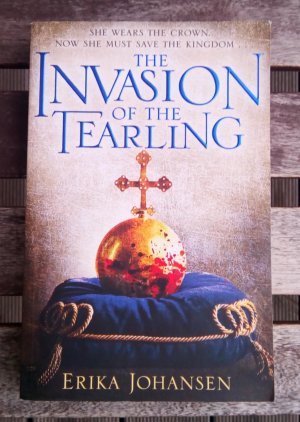 gebrauchtes Buch – Erika Johansen – The Invasion of the Tearling