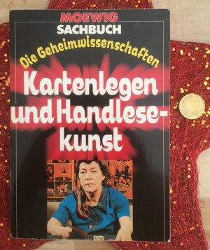 gebrauchtes Buch – Die Geheimwissenschaften: Kartenlegen und Handlesekunst