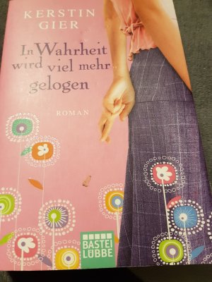 gebrauchtes Buch – Kerstin Gier – In Wahrheit wird viel mehr gelogen