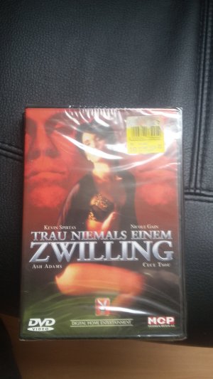 Trau niemals einem Zwilling