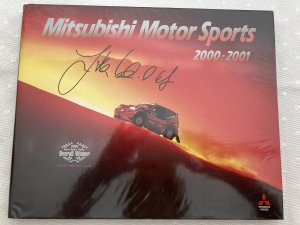 Mitsubischi Sports 2000-2001 - mit Signatur Jutta Kleinschmidt auf Cover, mit CD (siehe Foto)