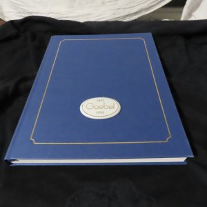 Goebel: 1871 - Historie und Vision - 1996 /1871 - History and Vision - 1996 : Festschrift anläßlich des 125 jährigen Firmenjubiläums der W. Goebel Porzellanfabrik, inkl. Schutzkarton