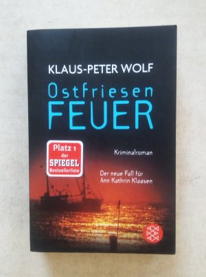 gebrauchtes Buch – Klaus-Peter Wolf – Ostfriesenfeuer