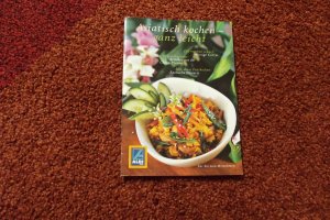 gebrauchtes Buch – Asiatisch kochen