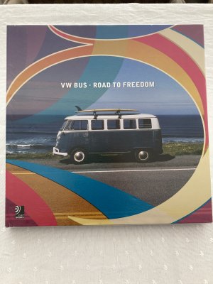 gebrauchtes Buch – Jos Bendinelli Negrone – VW Bus - Legend To Freedom - mit 2 CD