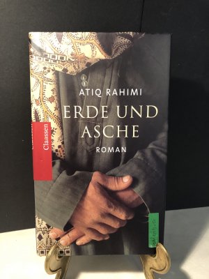 gebrauchtes Buch – Atiq Rahimi – Erde und Asche