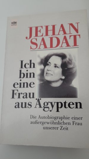 Ich bin eine Frau aus Ägypten - Die Autobiographie einer außergewöhnlichen Frau unserer Zeit (ISBN 9788870734591)