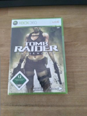 TOMB RAIDER