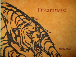 Jorge Luis Borges, Dreamtigers. Signiert und nummeriert . Von Wildkatzen geträumt & ins Holz geschnurrt von Artur Dieckhoff. [In Kooperation mit: Museum […]