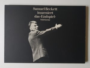 Samuel Beckett inszeniert das "Endspiel". Fotografiert von Rosemarie Clausen. Mit dem Text des Stückes in der Übersetzung von Elmar Tophoven und einem […]